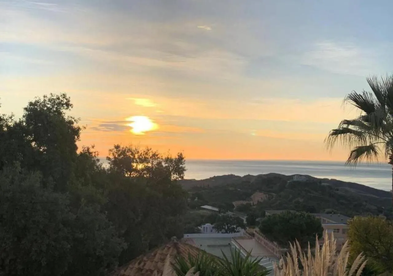 Spacious And Modern Ocean View Apartment Marbella Ojen